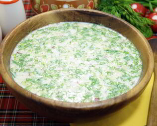 Окрошка с курицей на квасе