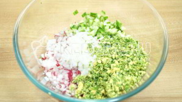 окрошка с курицей на квасе