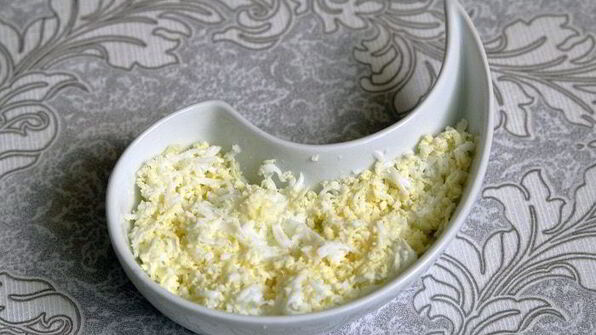 окрошка с морковной ботвой и белым квасом