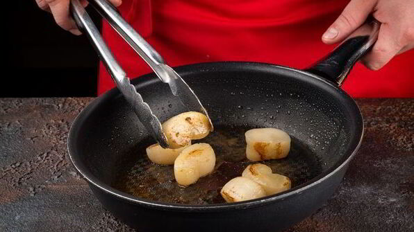 окрошка с морскими гребешками