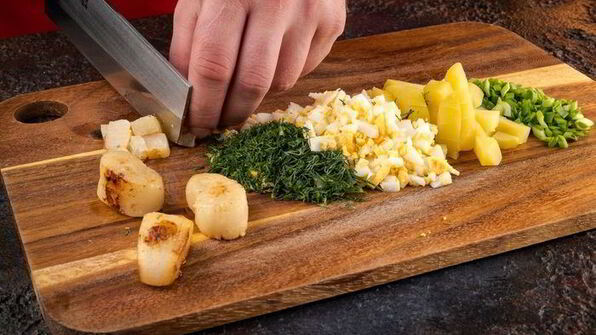 окрошка с морскими гребешками