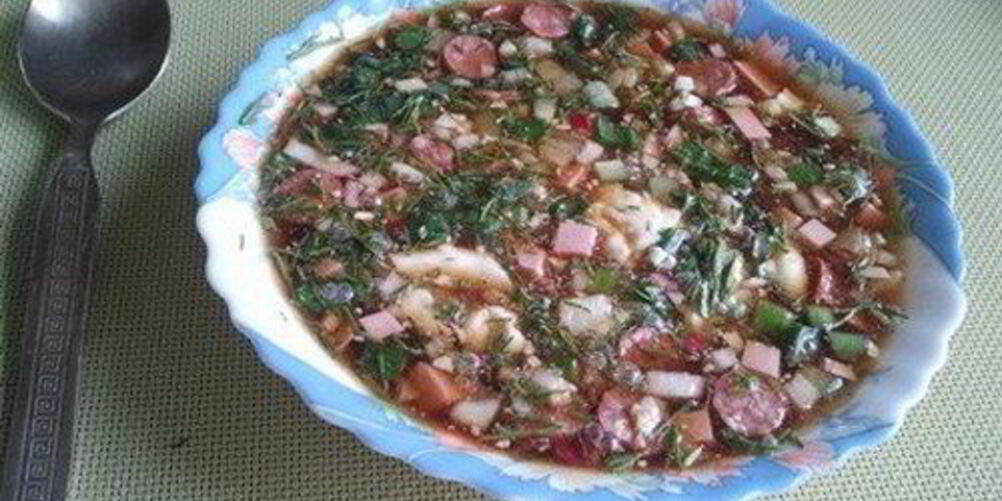 Рецепт окрошки с охотничьими колбасками