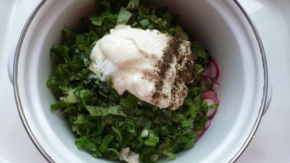 окрошка со свеклой и курицей