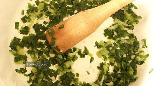 окрошка в ледяной вазе