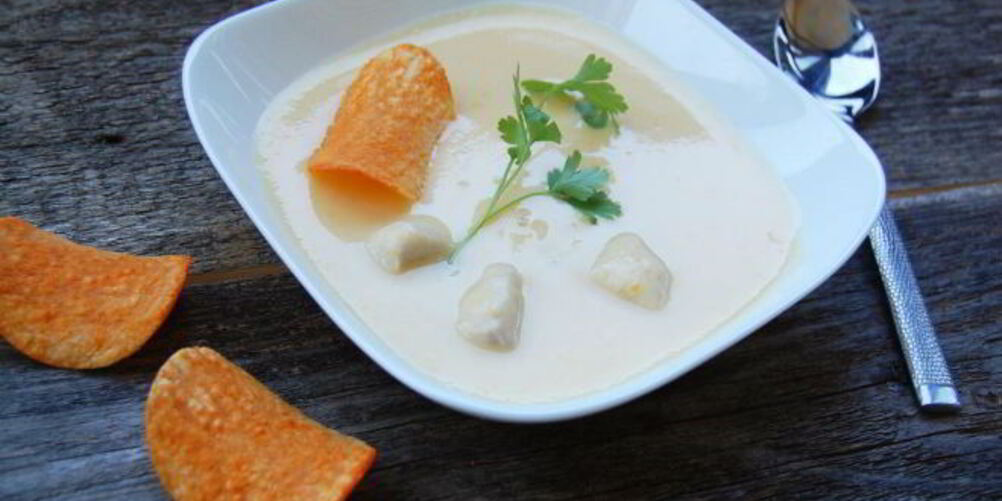 Рецепт овощного крема-супа с курицей и чипсами