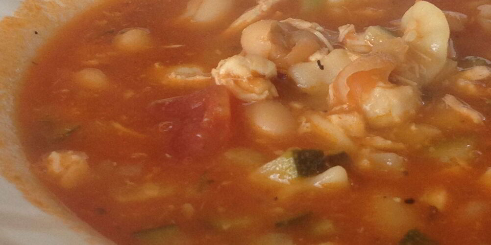 Рецепт овощного супа с консервированной фасолью