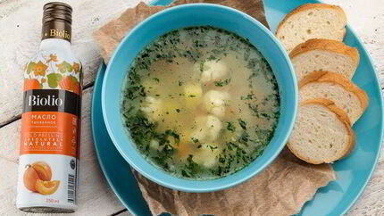 Овощной суп с зеленым горошком