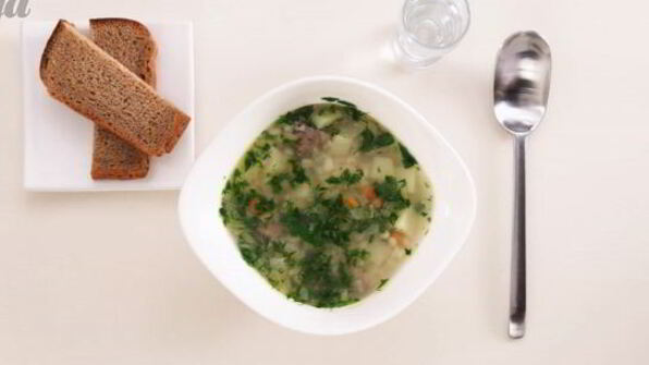 классический рассольник на говяжьем бульоне