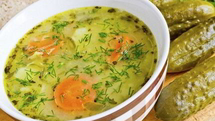 Постный рассольник с перловкой