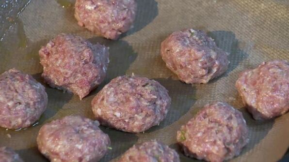 рассольник с фрикадельками из индейки