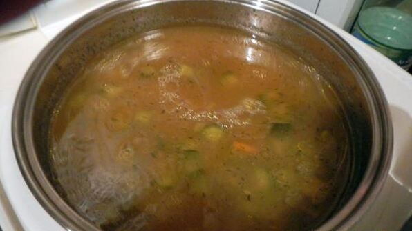 рассольник с перловкой и почками в мультиварке