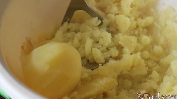 щи из кислой капусты с перловкой на мясном бульоне