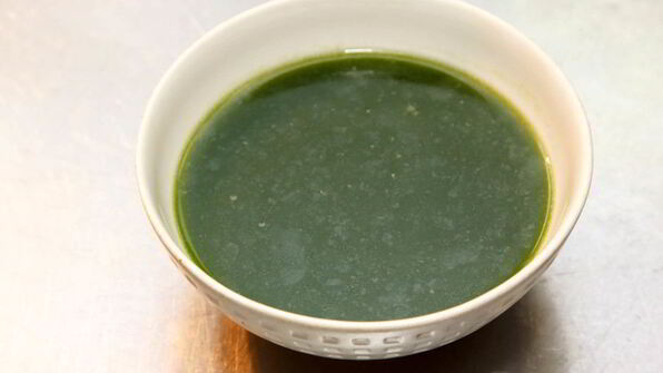 щи из квашеной капусты с белыми грибами