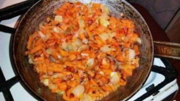 щи из квашеной капусты с тушенкой