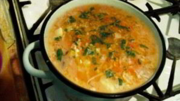 щи из квашеной капусты с тушенкой