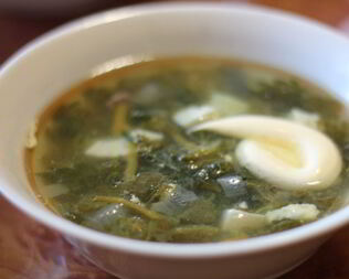 Щи из щавеля с крапивой