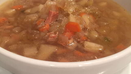 Щи на мясном бульоне