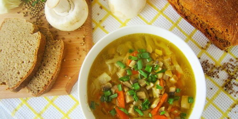 Рецепт свежих щей с грибами