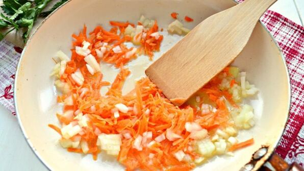 капустная солянка с грибами