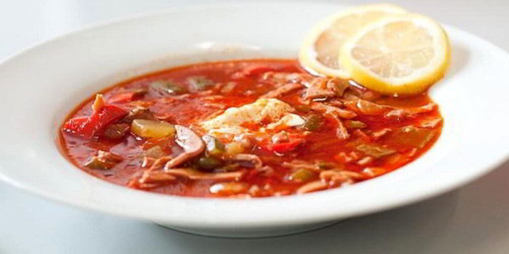 Рецепт мясной солянки с копченой курицей