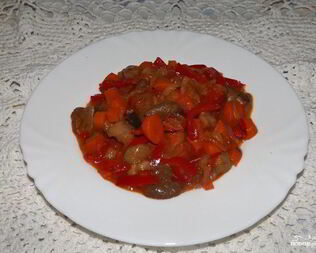 Солянка грибная на зиму с томатной пастой