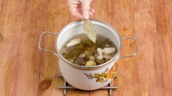 солянка с лимоном