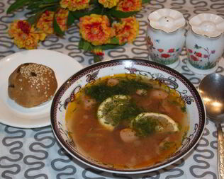 Солянка сборная с колбасой