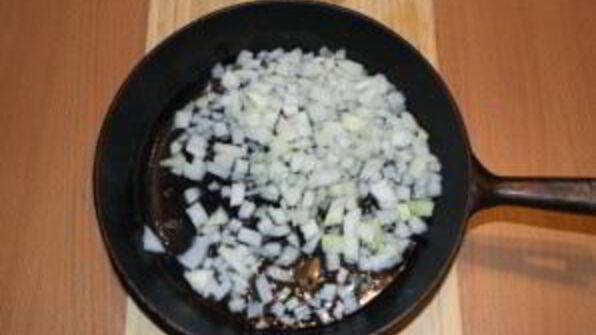 солянка сборная с колбасой