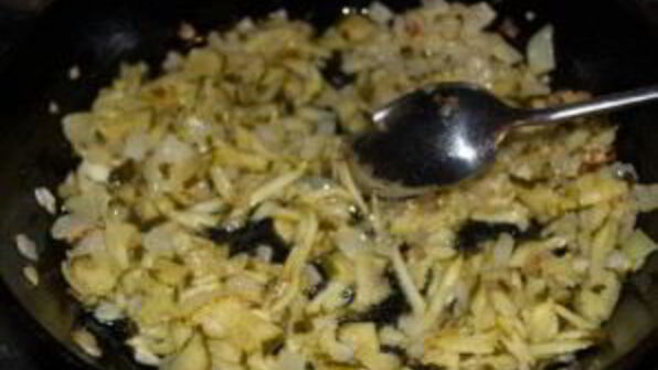 солянка сборная с колбасой