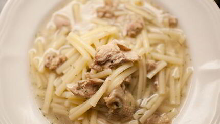 Суп куриный с лапшой