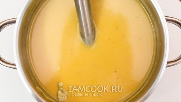 гороховый суп-пюре с копчеными ребрышками