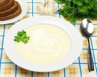 Картофельный суп-пюре с чесноком и сливками