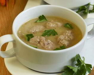 Картофельный суп-пюре с мясными клецками