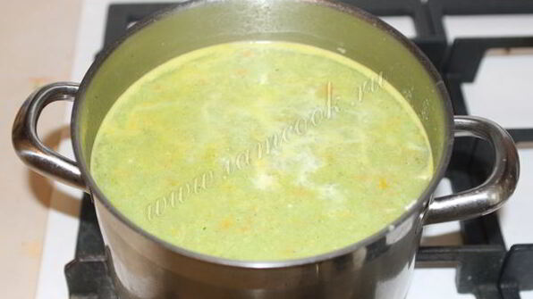 суп пюре из брокколи и сливками