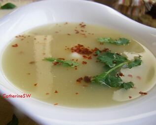 Суп-пюре из корня и стеблей сельдерея