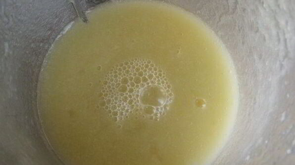 суп-пюре из корня и стеблей сельдерея