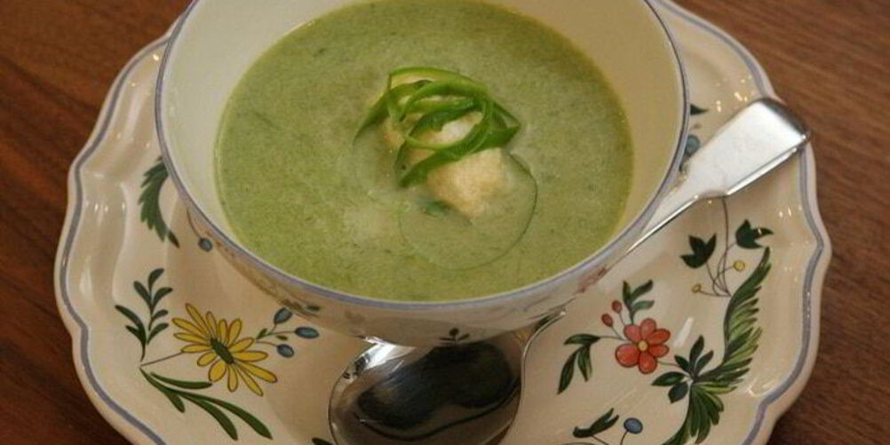 Рецепт супа-пюре из спаржи с клецками из феты