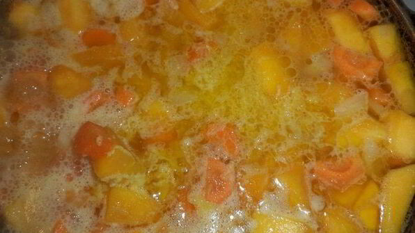 тыквенный суп-пюре с чесночными сухариками