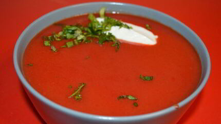 Вегетерианский пряный свекольный суп-пюре