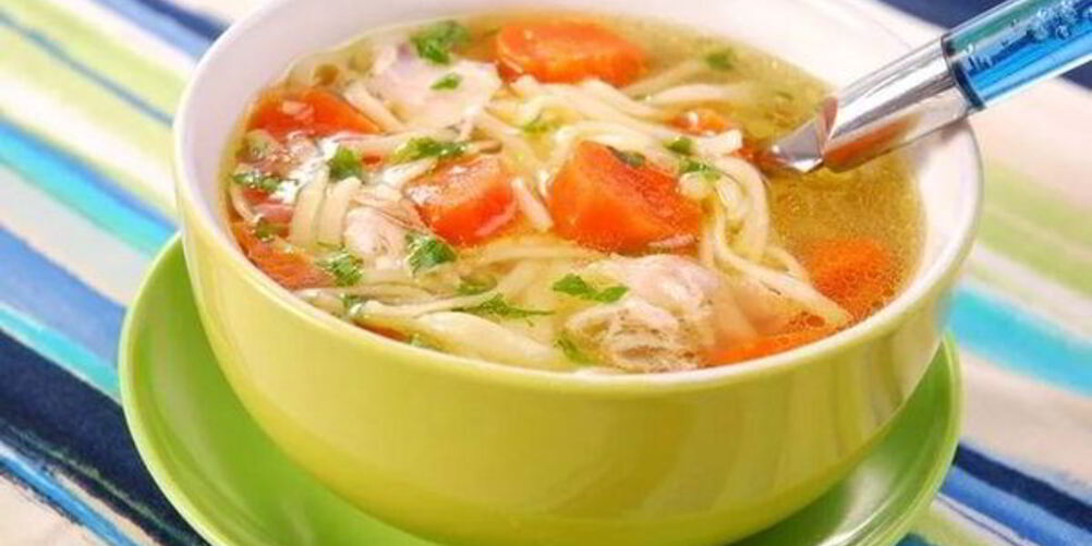 Рецепт супа с домашней рисовой лапшой