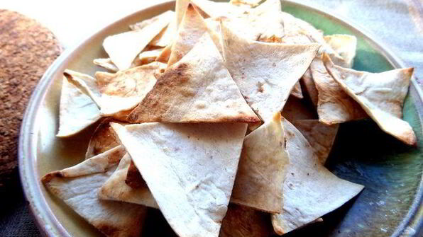 сырно-макаронный суп и чипсы из лаваша