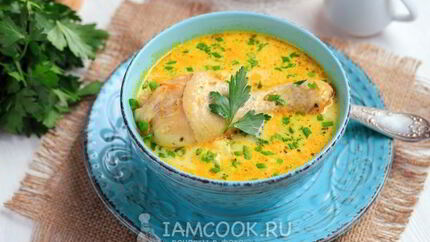 Сырный суп из плавленного сыра с курицей