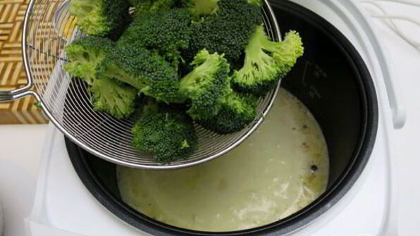 сырный суп с брокколи в мультиварке