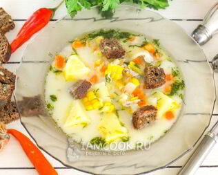 Сырный суп с гренками