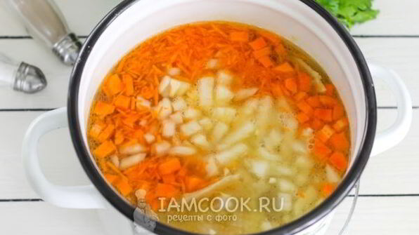 сырный суп с гренками