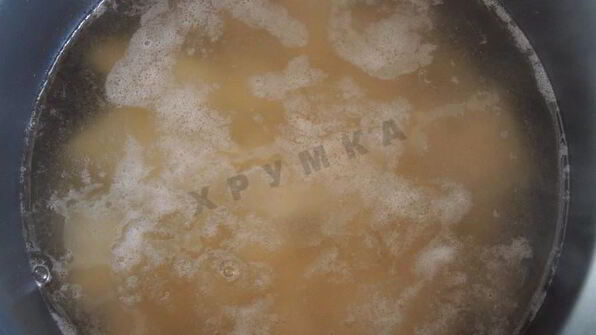 рыбный суп уха из красной рыбы