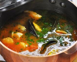 Уха по-итальянски с морепродуктами