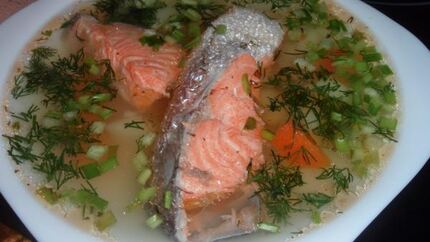 Уха с семгой