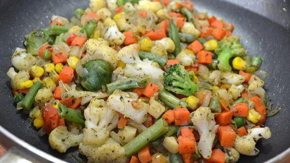 весенний суп с замороженными овощами и рисом