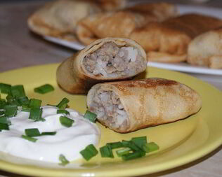 Блинчики с мясом и рисом